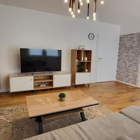 Διαμέρισμα Quiet House - 10 Min Away From Cologne Μπέργκις Γκλάντμπαχ