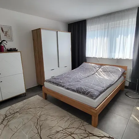 Quiet House - 10 Min Away From Cologne Appartement *