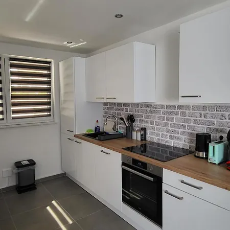 Quiet House - 10 Min Away From Cologne Appartement *