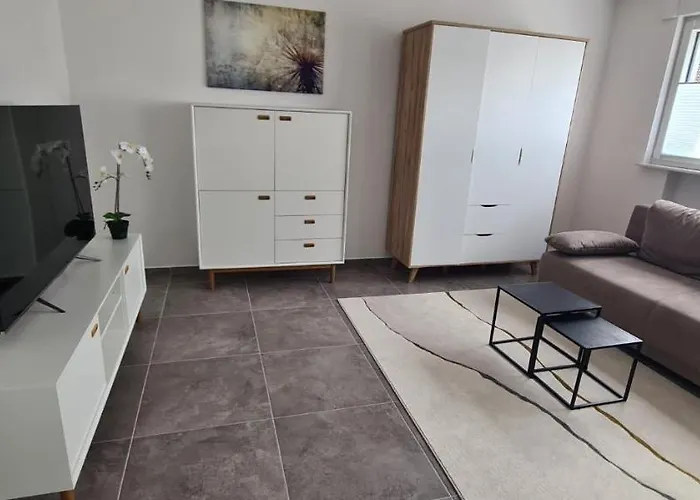 Lejlighed Quiet House - 10 Min Away From Cologne *